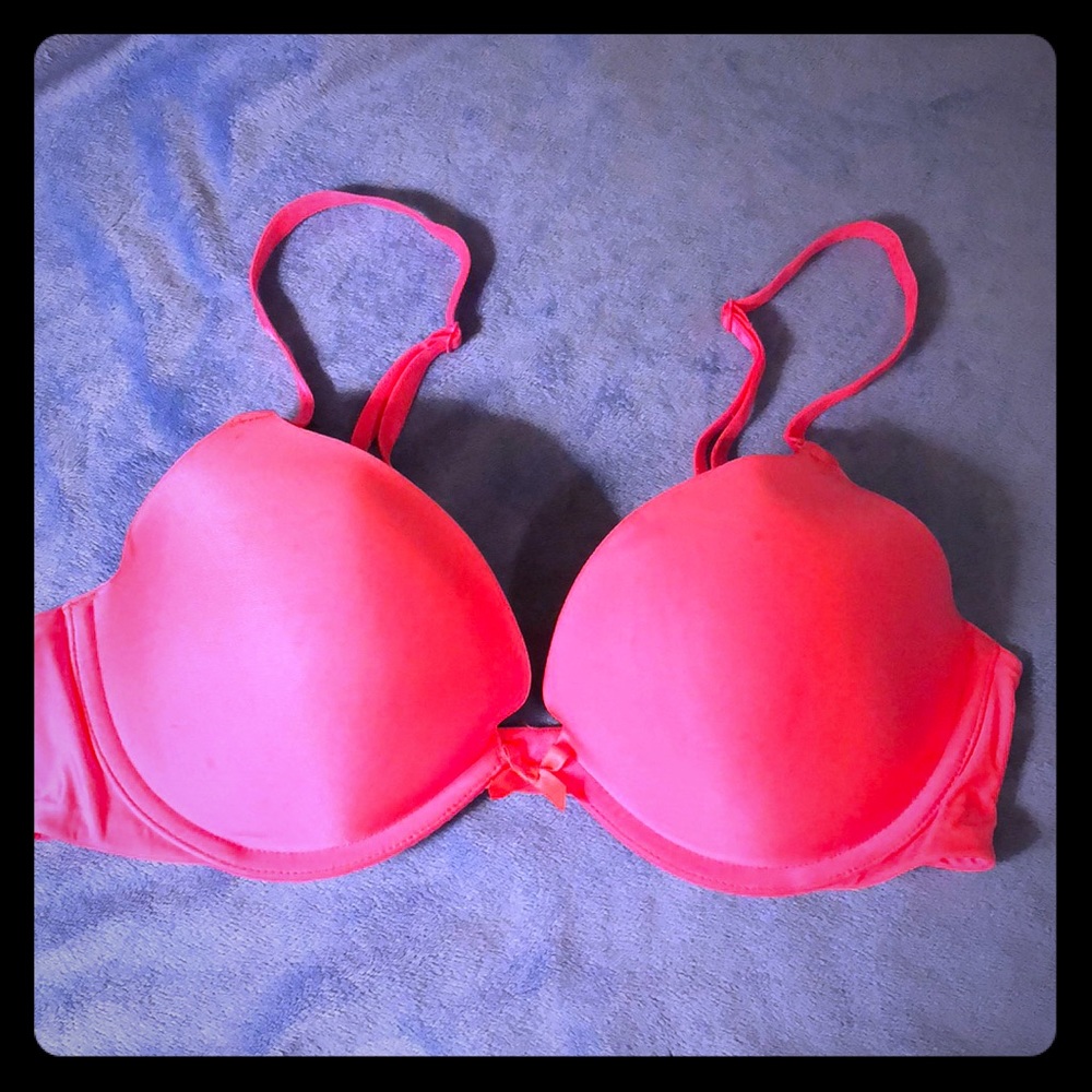 Victoria’s Secret push up 34c